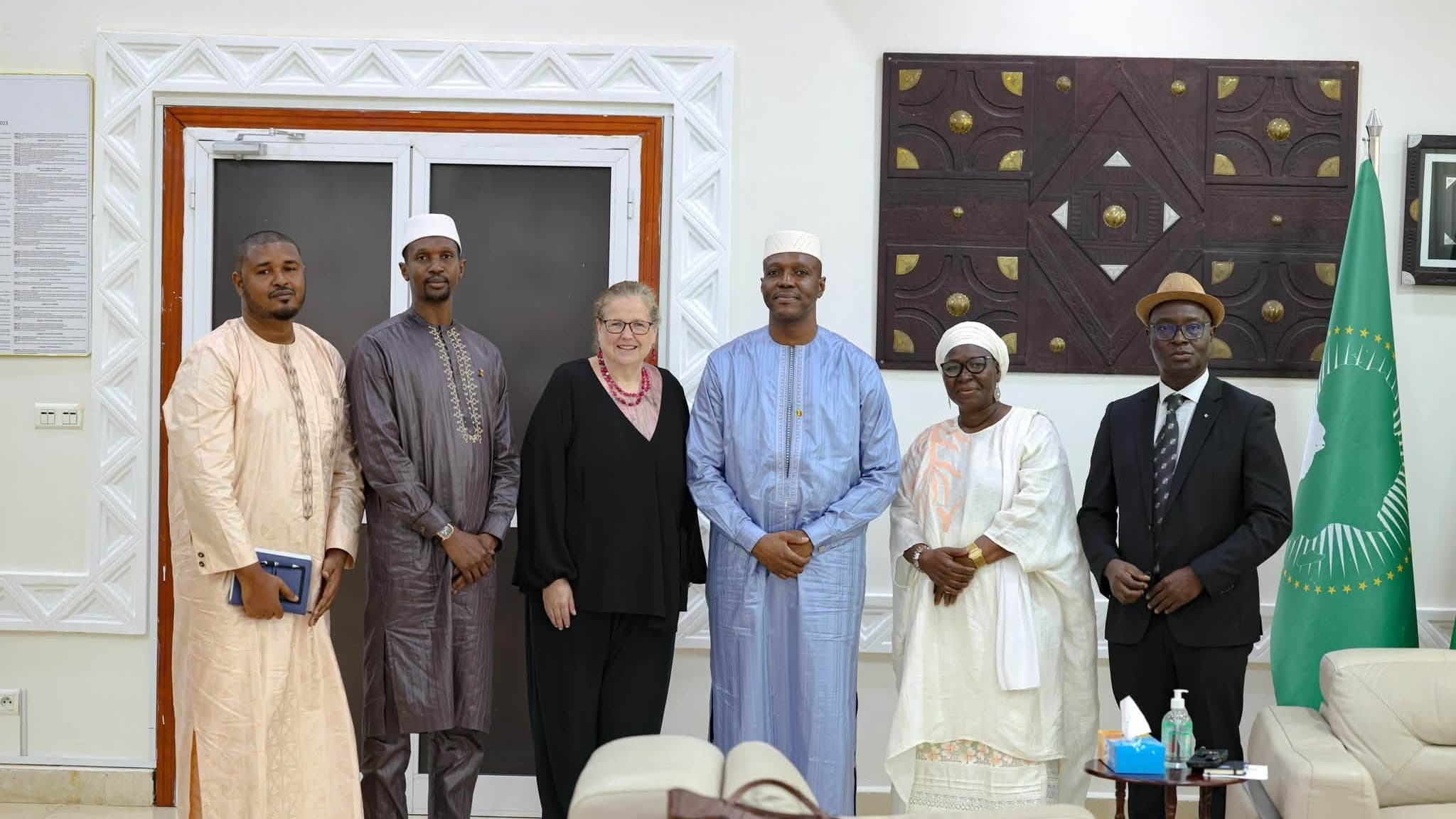 Coopération Mali-Canada : le Premier ministre reçoit la Chargée d’Affaires en fin de mission